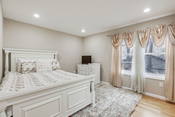 House (3 Bedrooms) | Interior - Irvington Vacation Rental ~ 20 Mi to Manhattan! (Irvington)