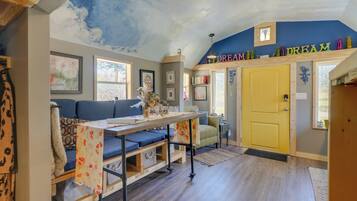 Apartment (0 Bedroom) | Interior