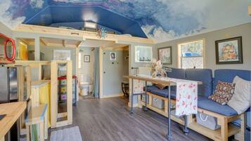 Apartment (0 Bedroom) | Interior