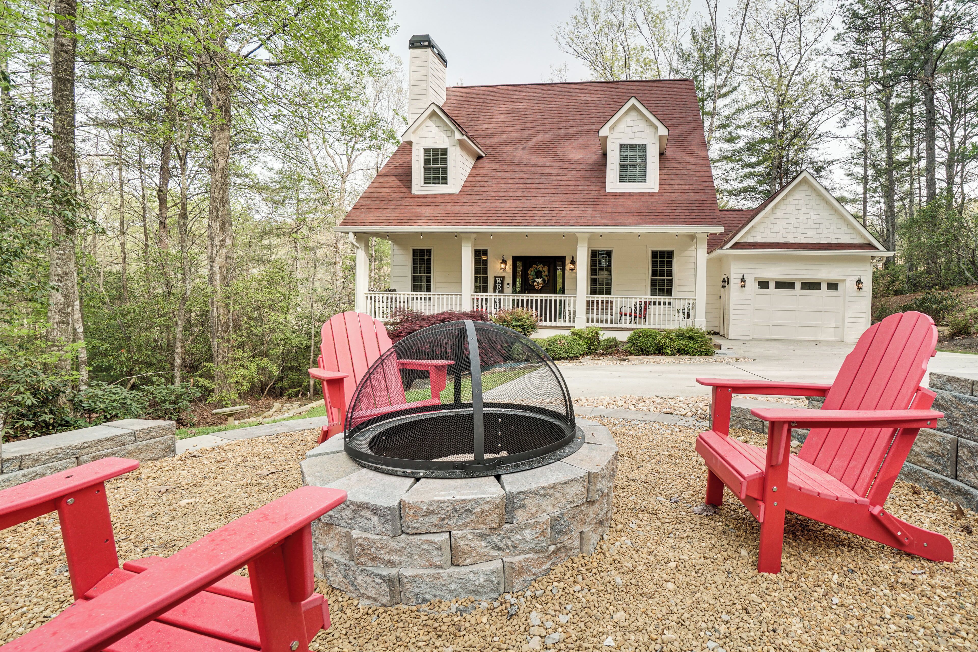 บ้านพัก (4 Bedrooms) | ด้านหน้าที่พัก