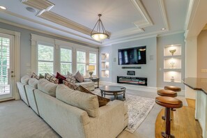 House (4 Bedrooms) | Interior