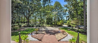 Buford Mansion w/ Pool ~ 14 Mi to Lake Lanier