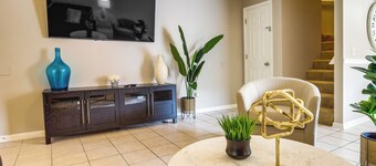 Soothing Savannah Townhome With Patio!