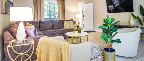 Apartemen (3 Bedrooms) | Bagian depan properti