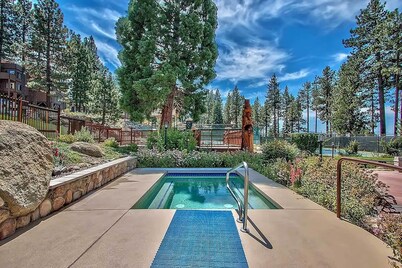 2 Mi to Heavenly Mtn Resort: Retreat w/ Sauna!