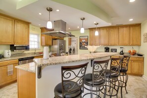 House (3 Bedrooms) | Interior - Savannah Escape ~ 11 Mi to Historic District! (Savannah)