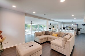 House (2 Bedrooms) | Interior