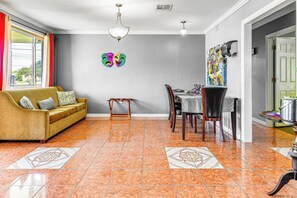 獨棟房屋 (4 Bedrooms) | 住宿內部