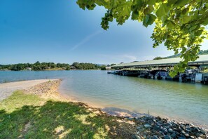 House (5 Bedrooms) | Interior - Beautiful Hiawassee Home w/ Mountain Views! (Hiawassee)