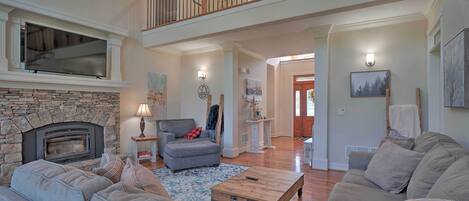 House (5 Bedrooms) | Interior