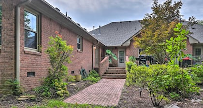 Bright Chesapeake Home Near Shopping & Dining
