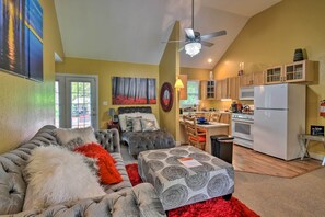 House (2 Bedrooms) | Interior
