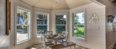 Cottage (2 Bedrooms) | Interior