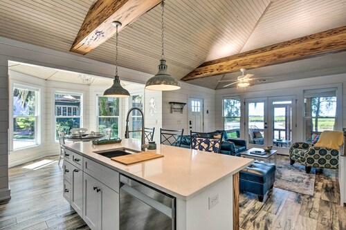 Private Dock + Porch: Riverfront Darien Cottage