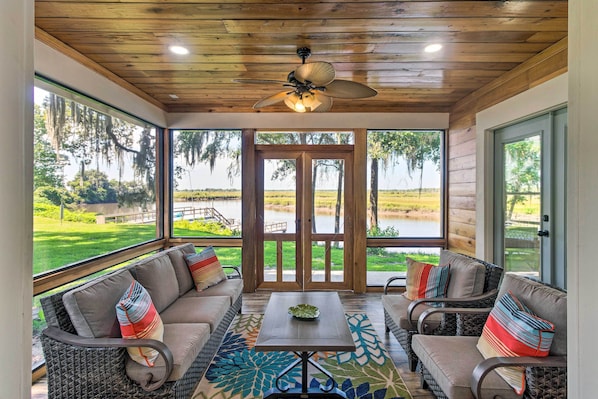 Cottage (2 Bedrooms) | Front of property