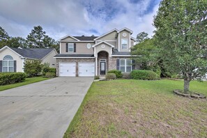 House (5 Bedrooms) | Interior - Spacious Pooler Home w/ Family-friendly Perks (Pooler)