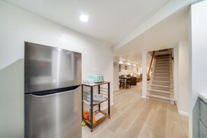 ์ํํธ (2 Bedrooms) | ๋ด๋ถ