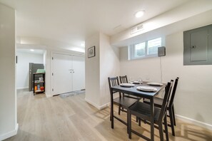 Apartment (2 Bedrooms) | Interior - 7 Mi to Dtwn Seattle: Spacious Guest Suite (Seattle)