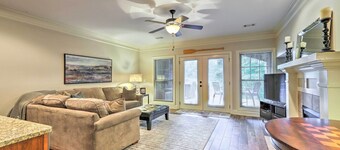 Charming Lake Oconee Retreat - Steps to Lake!
