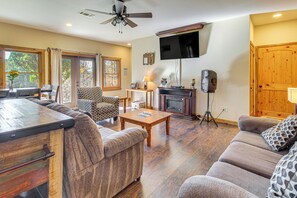 Interior - Hot Tub, Game Tables & Mtn Views: Ellijay Cabin (Ellijay)