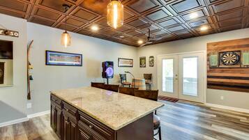 Rumah (6 Bedrooms) | Interior