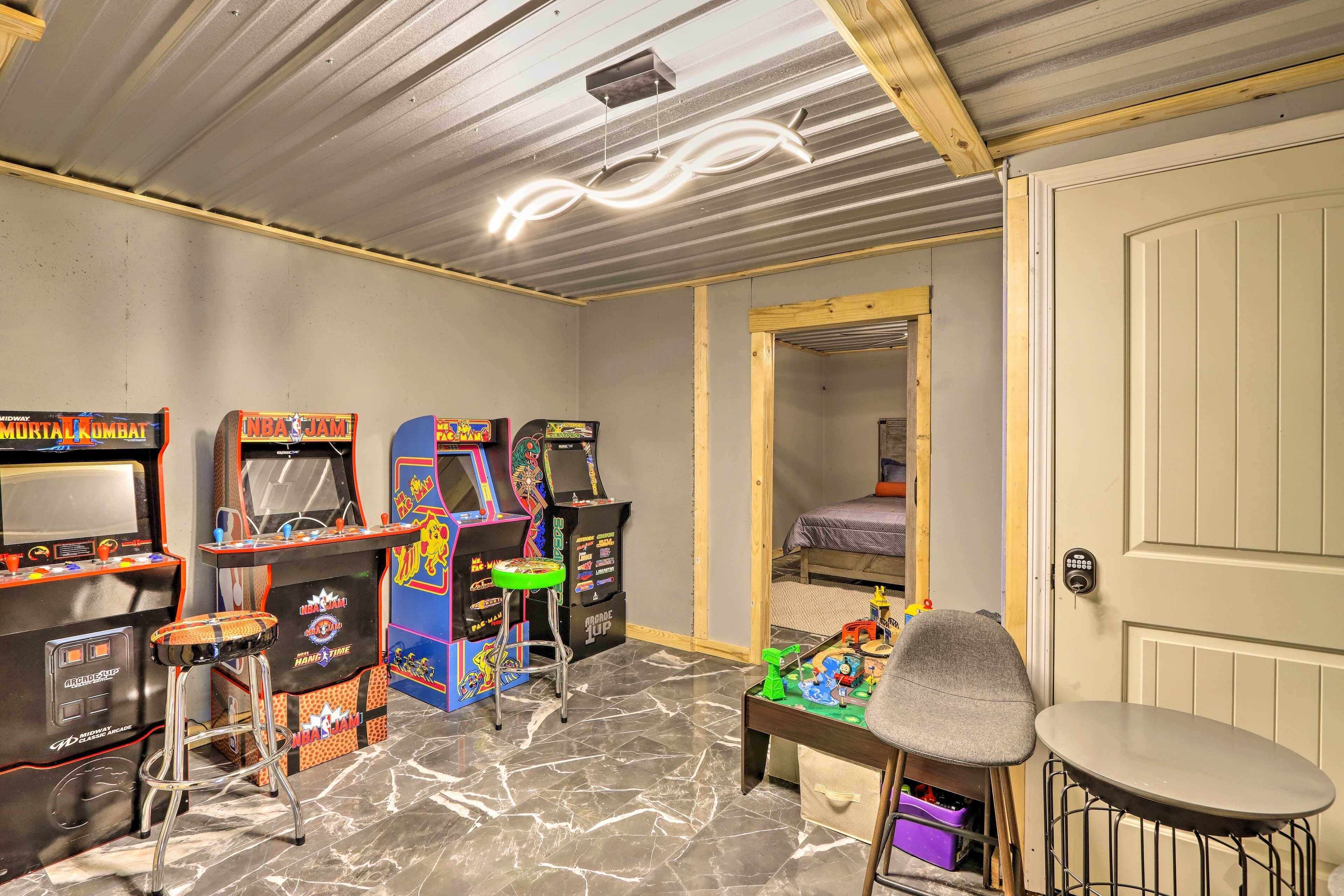 House (4 Bedrooms) | Interior