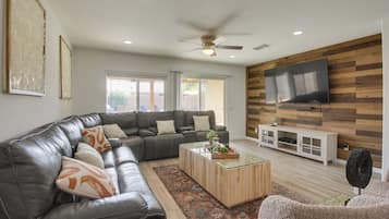 House (4 Bedrooms) | Interior