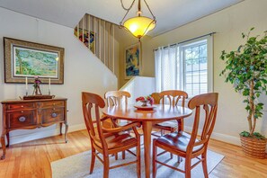 Cottage (2 Bedrooms) | Interior