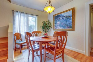 Cottage (2 Bedrooms) | Interior
