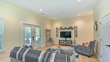 House (1 Bedroom) | Front of property