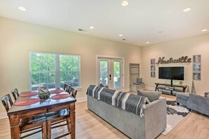 House (1 Bedroom) | Interior - Cozy Tennessee Country Retreat on 5 Acres! (Pegram)