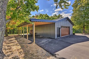 House (1 Bedroom) | Interior - Cozy Tennessee Country Retreat on 5 Acres! (Pegram)