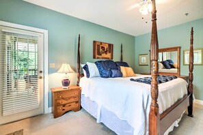 Apartment (2 Bedrooms) | Interior - Condo on Kingwood Golf Course ~ 3 Mi to Main St! (Clayton)