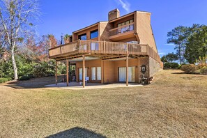 Interior - Lakefront Macon Getaway w/ Stunning Boathouse (Macon)