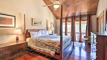 Cottage (4 Bedrooms) | 4 bedrooms, laptop workspace, free cots/infant beds, bed sheets