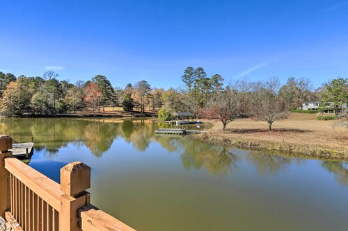 Lakefront Macon Getaway w/ Stunning Boathouse