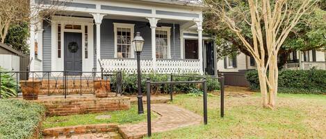 House (2 Bedrooms) | Front of property