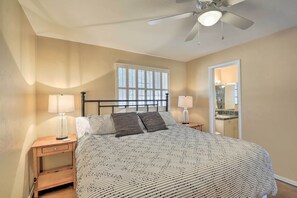3 bedrooms, iron/ironing board, bed sheets