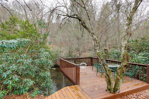'creek Bend Escape' w/ Hot Tub + River Views!