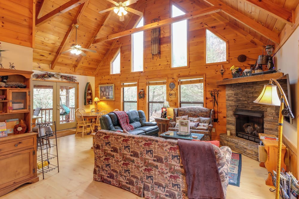 'creek Bend Escape' w/ Hot Tub + River Views! - Epworth, GA