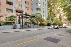 Apartment (1 Bedroom) | Interior - Downtown Seattle Condo w/ Rooftop Deck + Views! (Seattle)