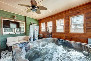 House (2 Bedrooms) | Front of property