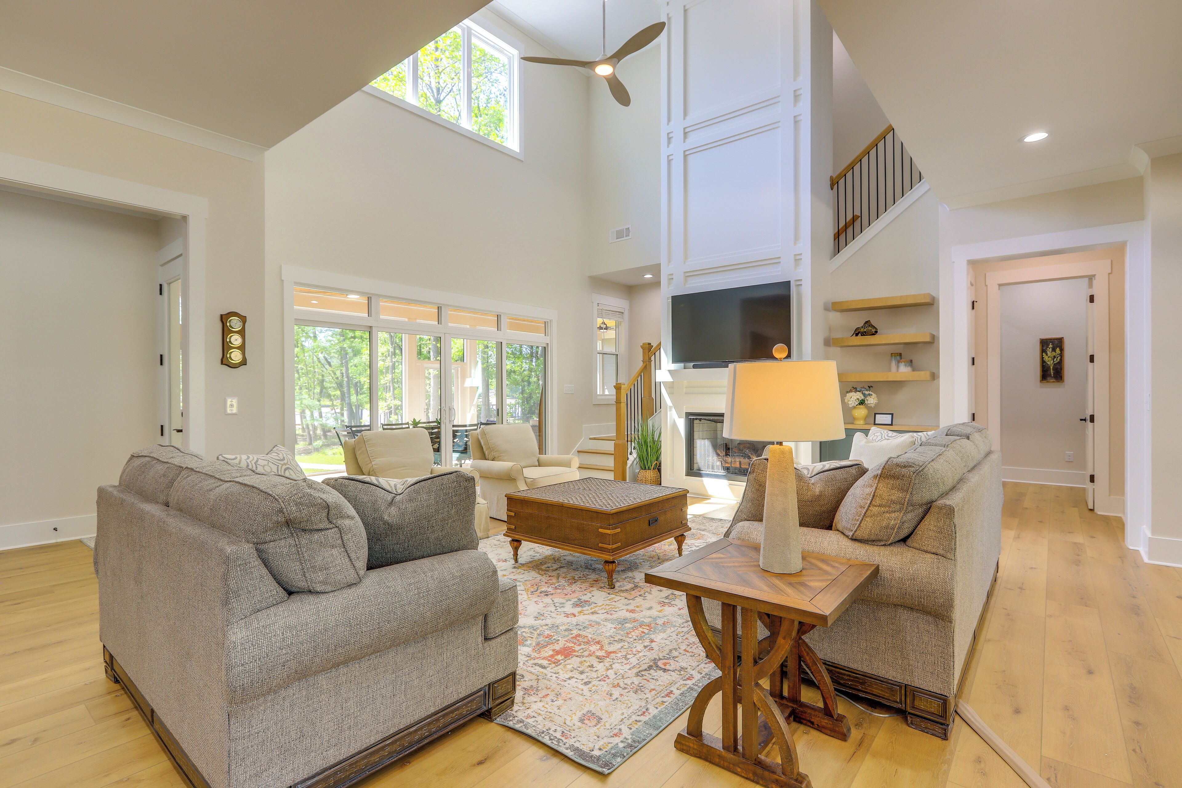 House (5 Bedrooms) | Interior