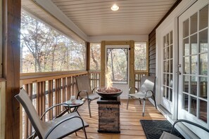 House (2 Bedrooms) | Interior - Enchanted Forest Cottage w/ Hot Tub! (Hiawassee)