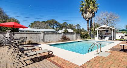 Spacious Tybee Island Retreat w/ Private Pool