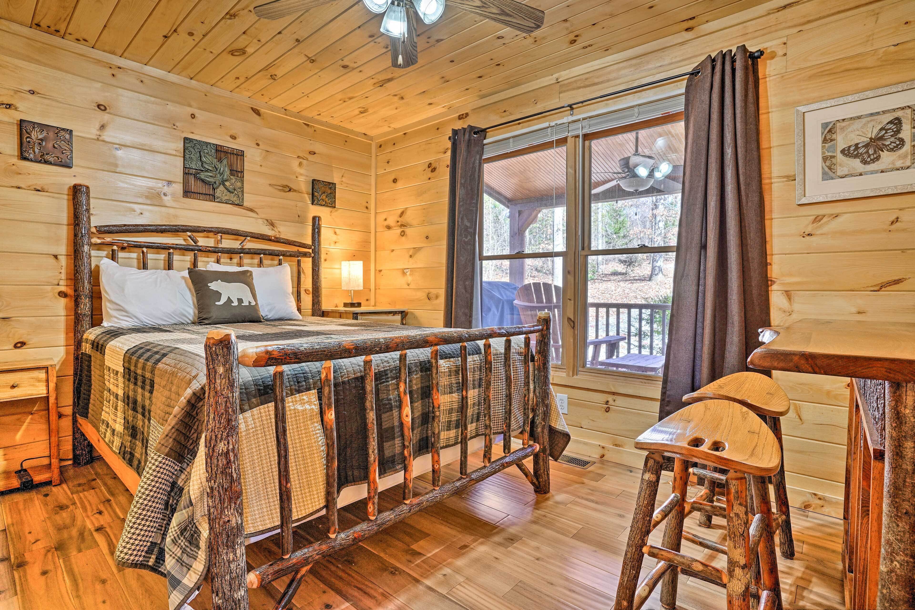 House (2 Bedrooms) | Interior