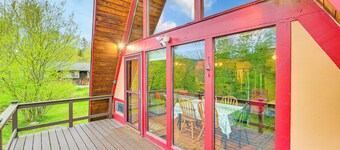 Walk to Ski Lift! Charming Hunter A-frame