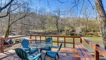 House (2 Bedrooms) | Front of property