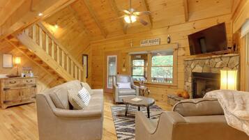 House (2 Bedrooms) | Interior