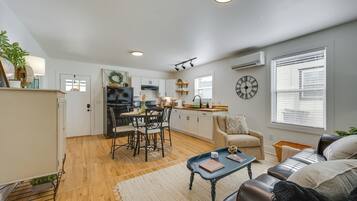 Cottage (3 Bedrooms) | Front of property